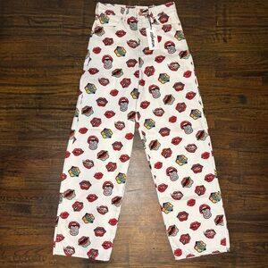 NWT Wrangler High Rise Barrel 652 Sz 26 X 30‎ White Denim Jeans Lips Women’s